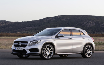 Příčníky Mercedes-Benz GLA 14- s integrovanými podélníky Wingbar Evo